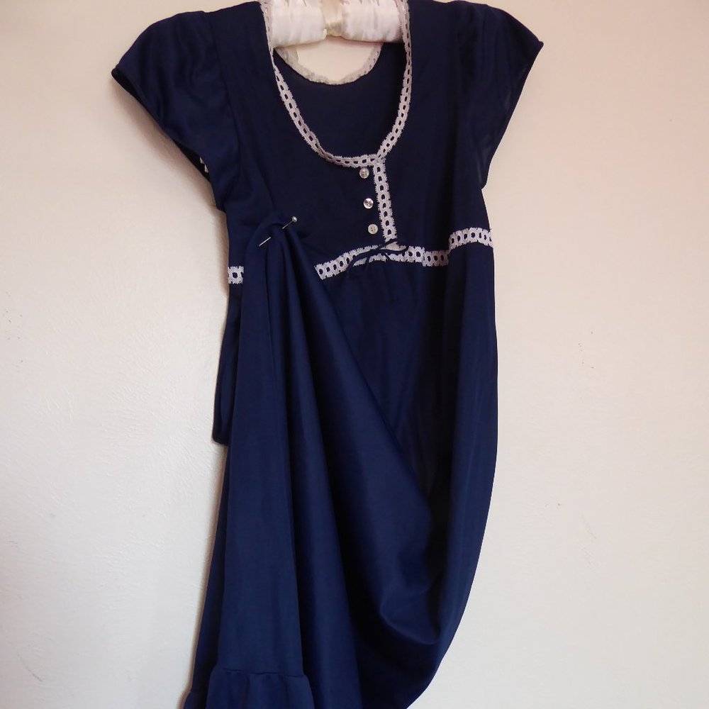 Classic 70's Nightgown - 8-10 Petite